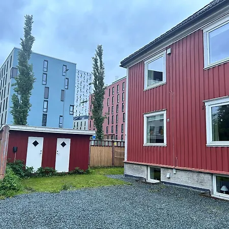 Modern 2 Bed-room 60 M2 By Lerkendal Buss Stop - Cozy Living Room, Full Kitchen & Bad *